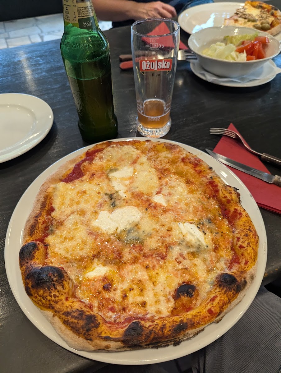 Pizzeria 'Peroj' - Photo 3