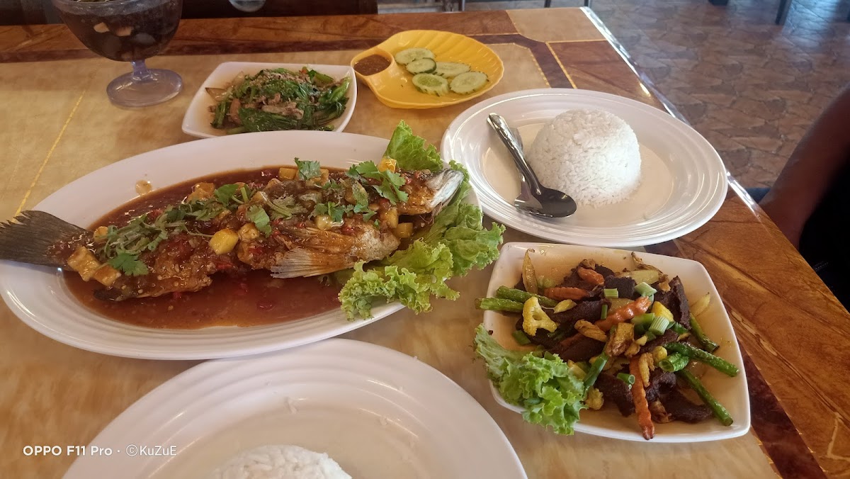 Sangkapura Seafood - Photo 7