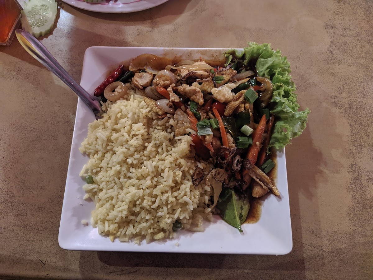 Sangkapura Seafood - Photo 8
