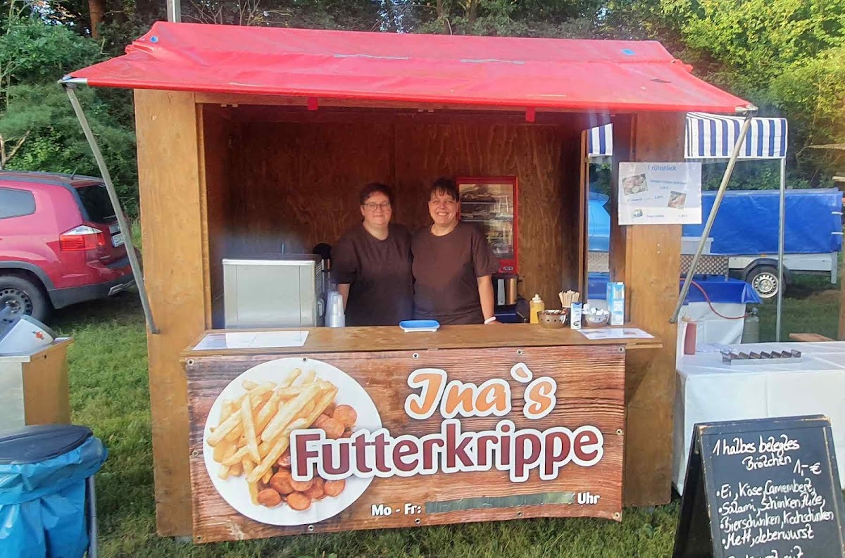 Ina's Futterkrippe an Waage