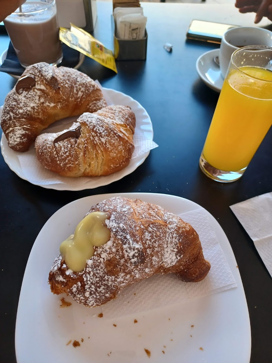 La Caffetteria del Viale - Photo 2