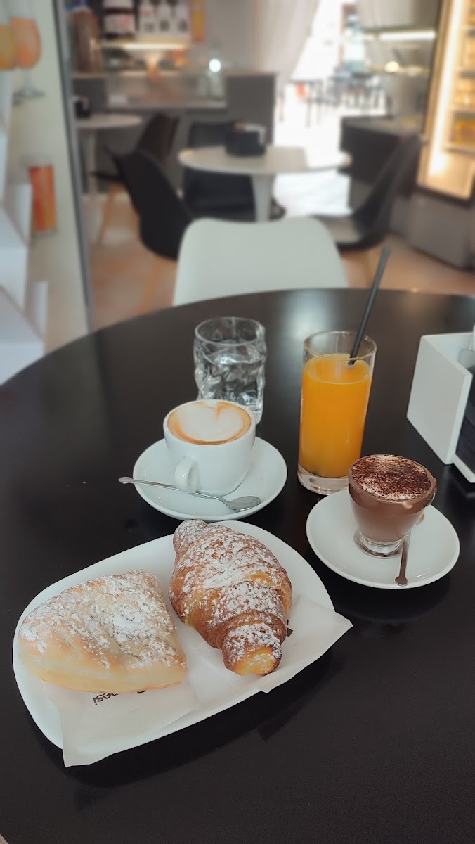 La Caffetteria del Viale - Photo 4