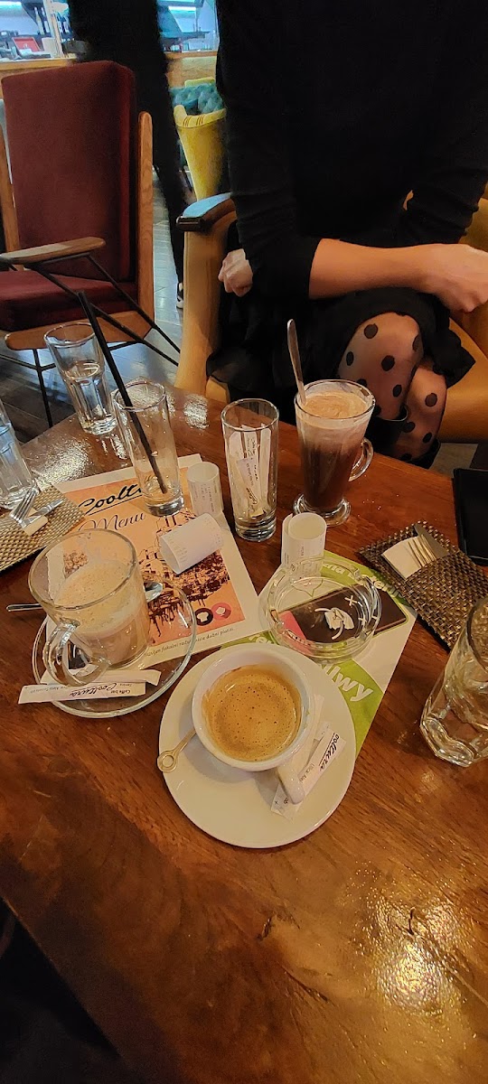 COOLTURA cafe & pizzeria - Photo 8