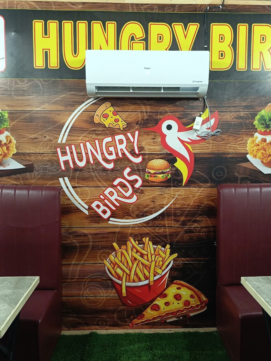 Hungry Birds Restaurant - Photo 3