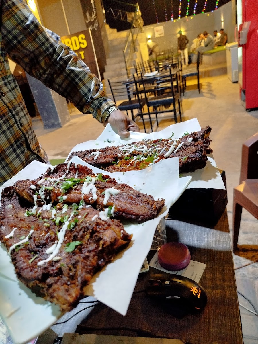 Hungry Birds Restaurant - Photo 8