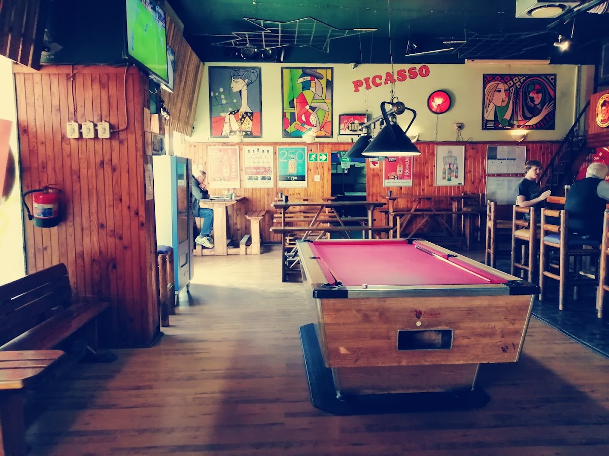 Picasso's Pub & Pizzeria - Photo 3