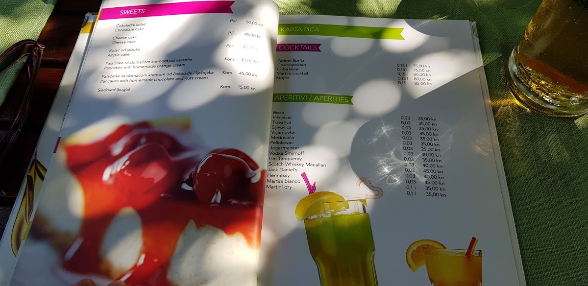 Menu Photo 9