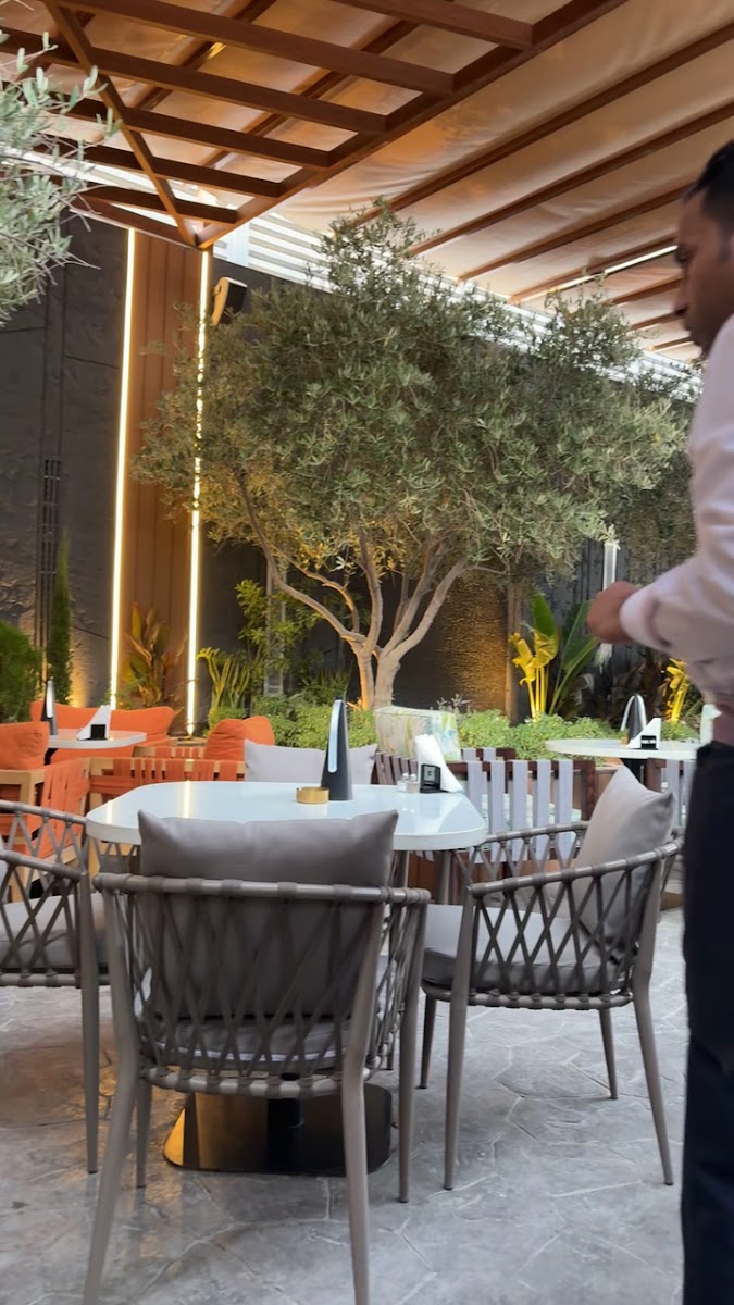LAVANDE Restaurant & Rooftop| مطعم لافوند - Photo 6