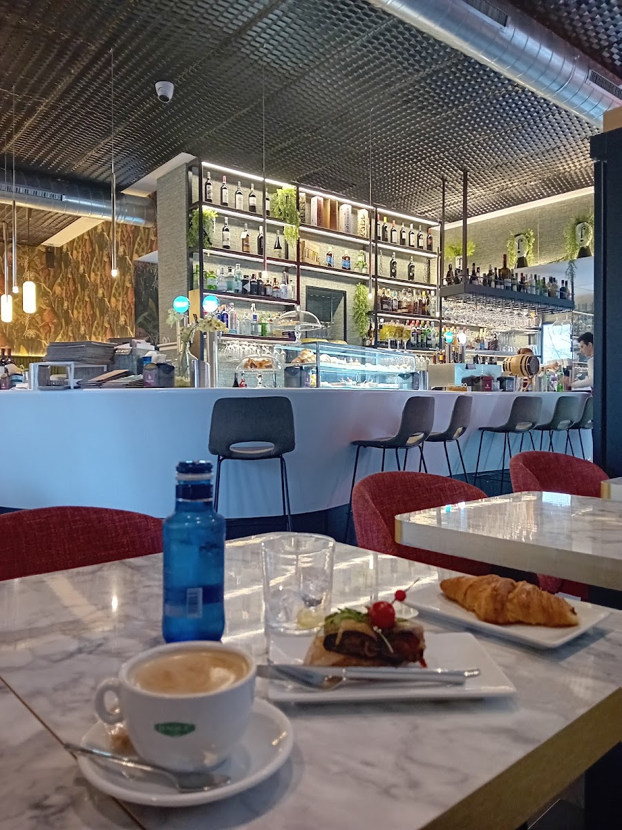 RestauranteLaMarimorenaSalamanca - Photo 4