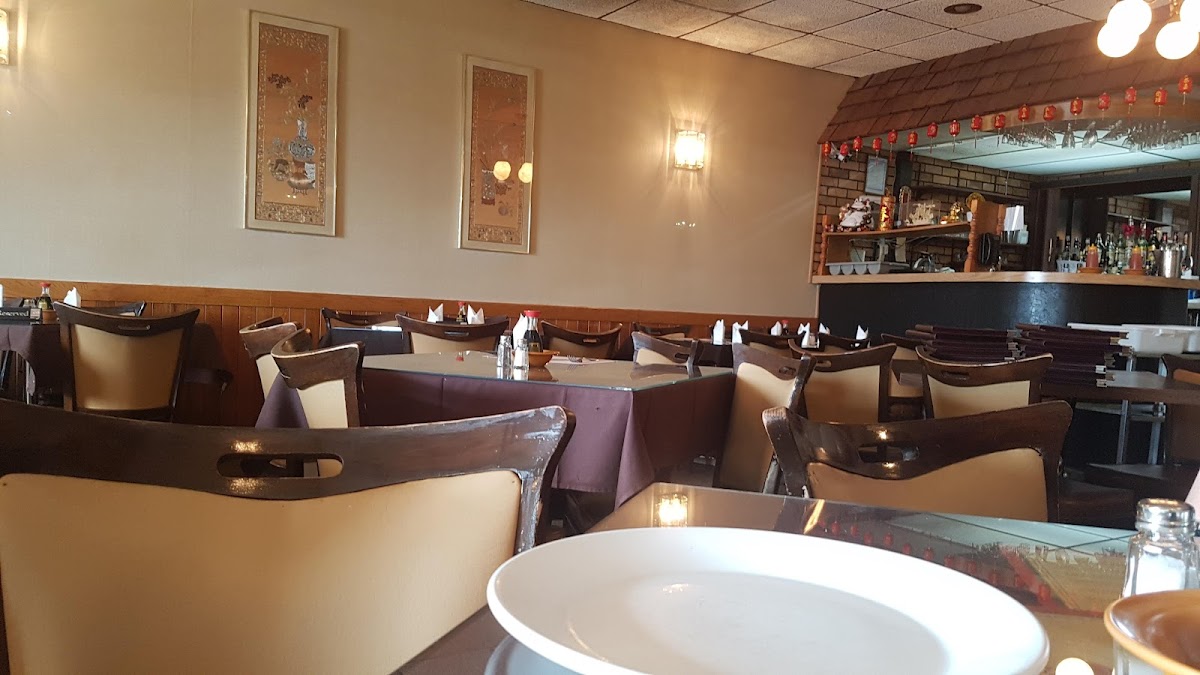 Golden Crown Restaurant - Photo 3