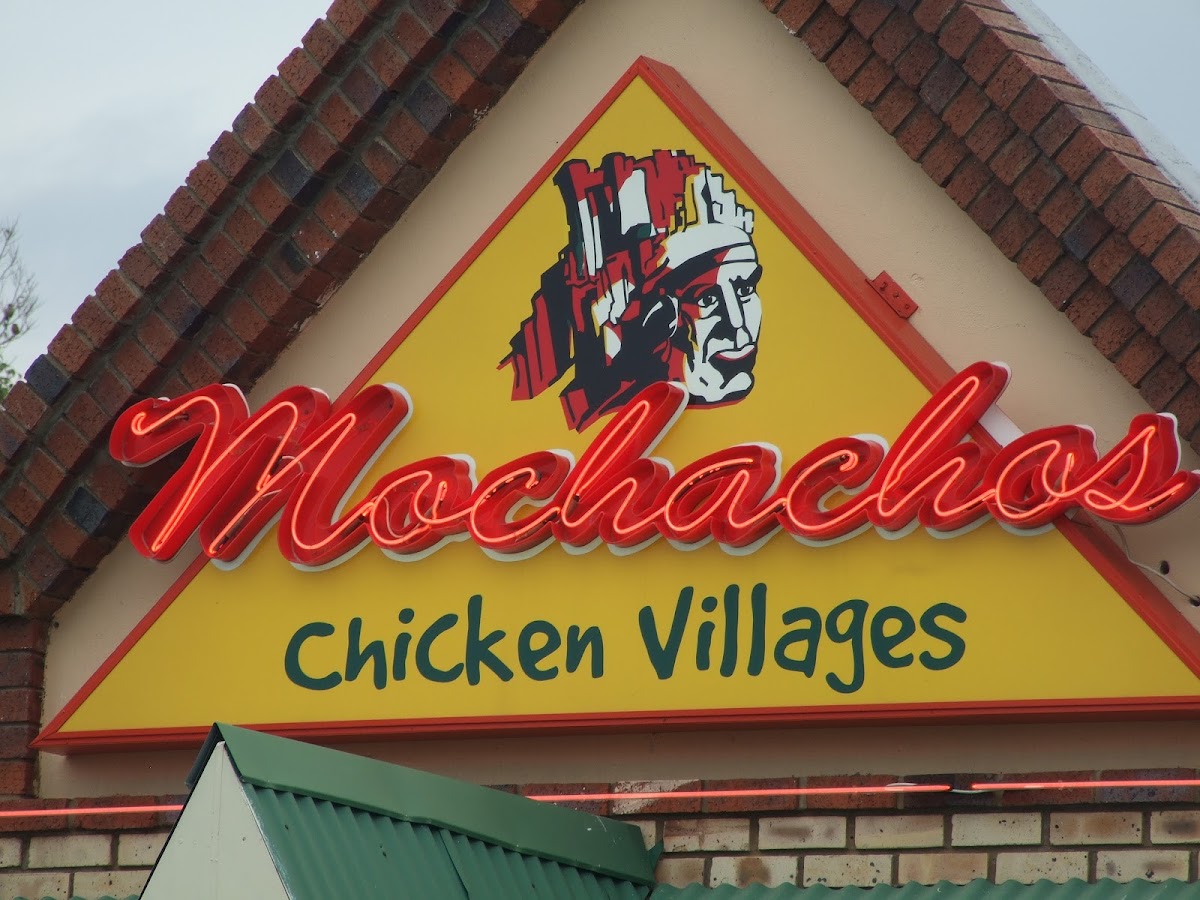 Mochachos Chicken Village - Photo 2