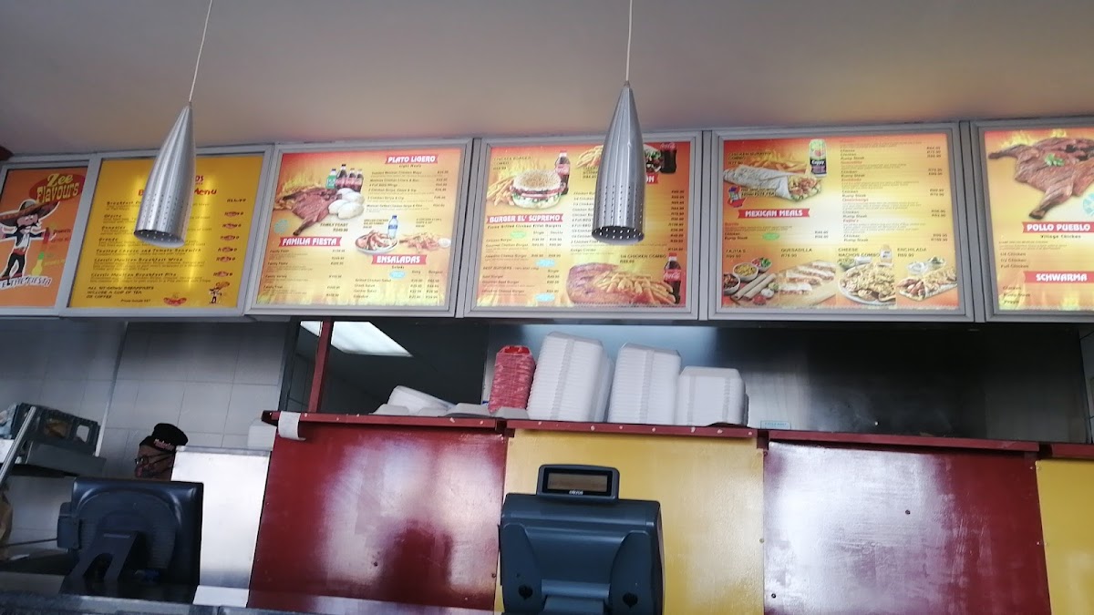 Mochachos Chicken Village - Photo 5