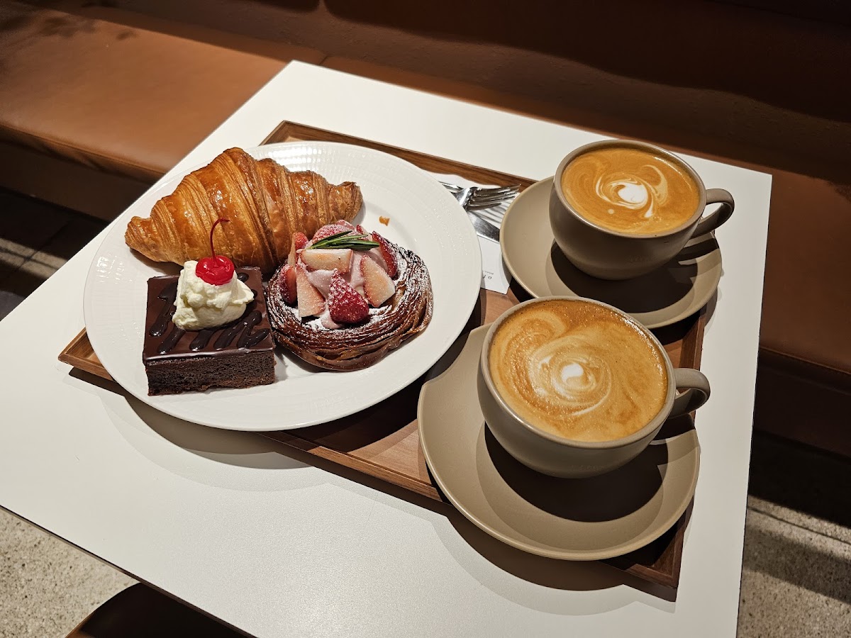 Offer Bakery Cafe - Photo 6