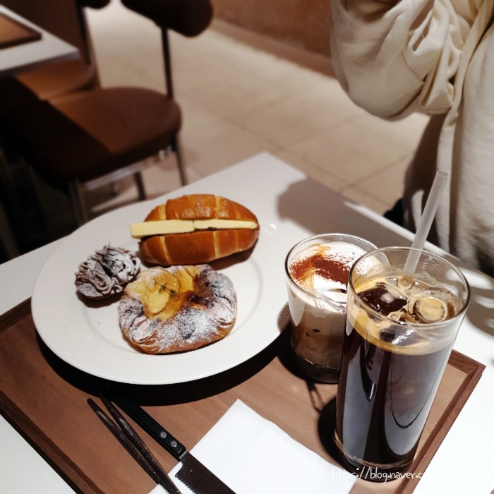 Offer Bakery Cafe - Photo 8