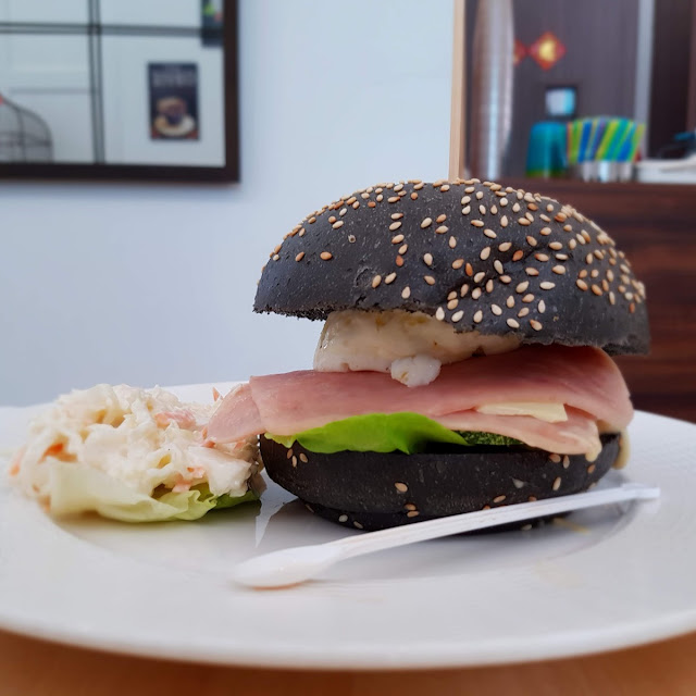 Black Bun Burger