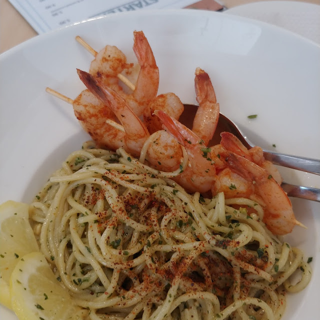 Italian Pesto Pasta with Grilled Scampi Ona Schtick