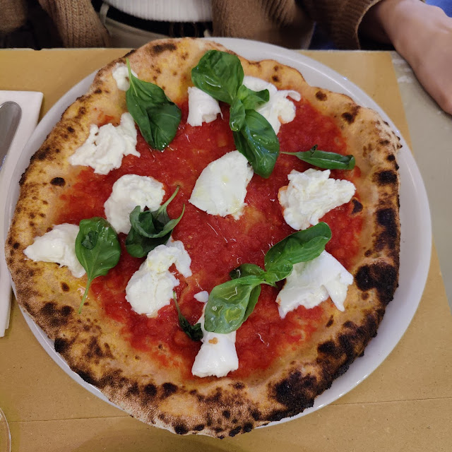 Pizza Margherita Pie