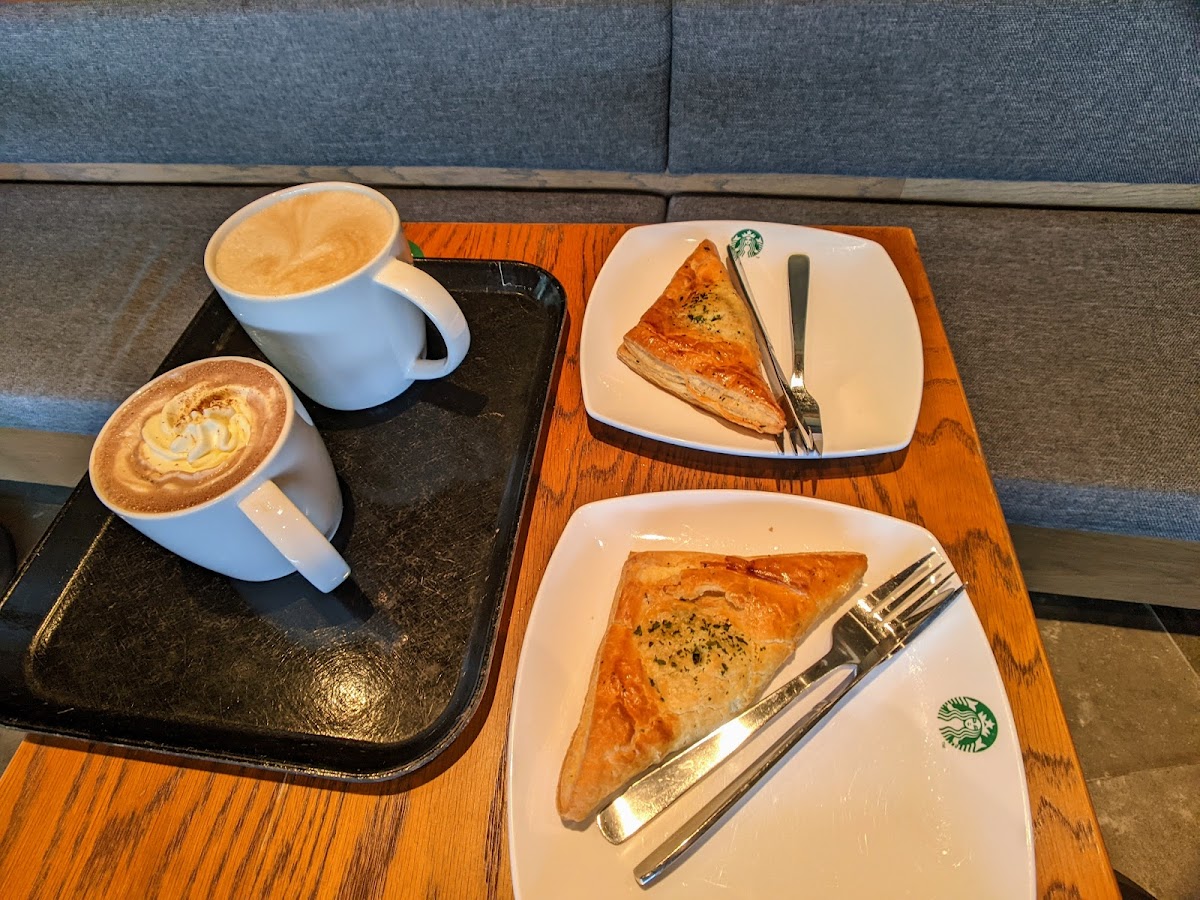 Starbucks Fusionopolis - Photo 7
