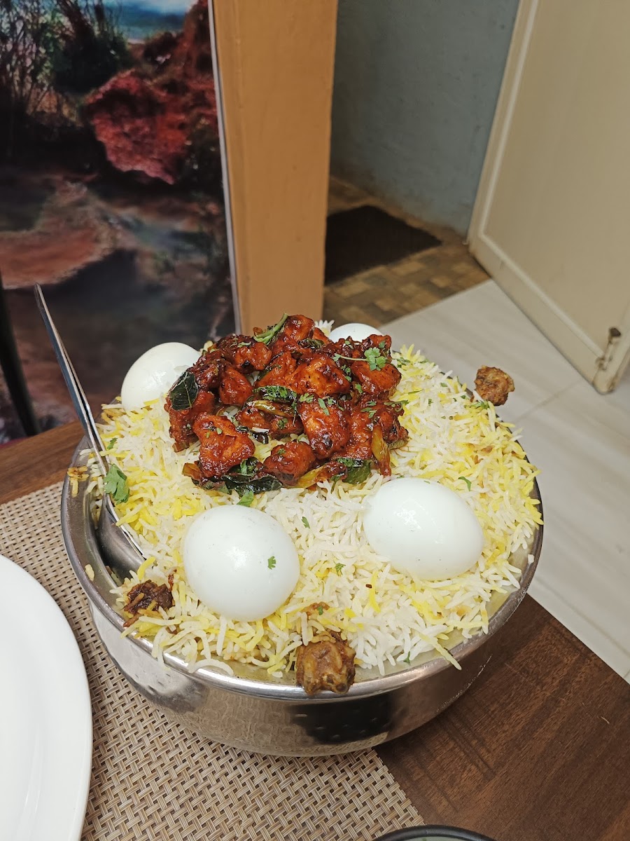 Kings Family Restaurant - Photo 3