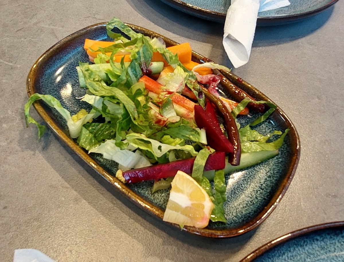 Eatz Bay Restaurant - Photo 8