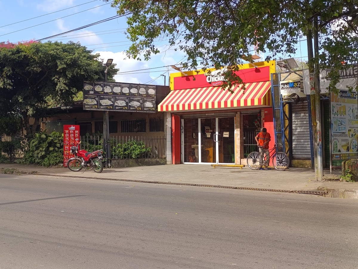 Pollo Rostizado Hot Chicken - Photo 4