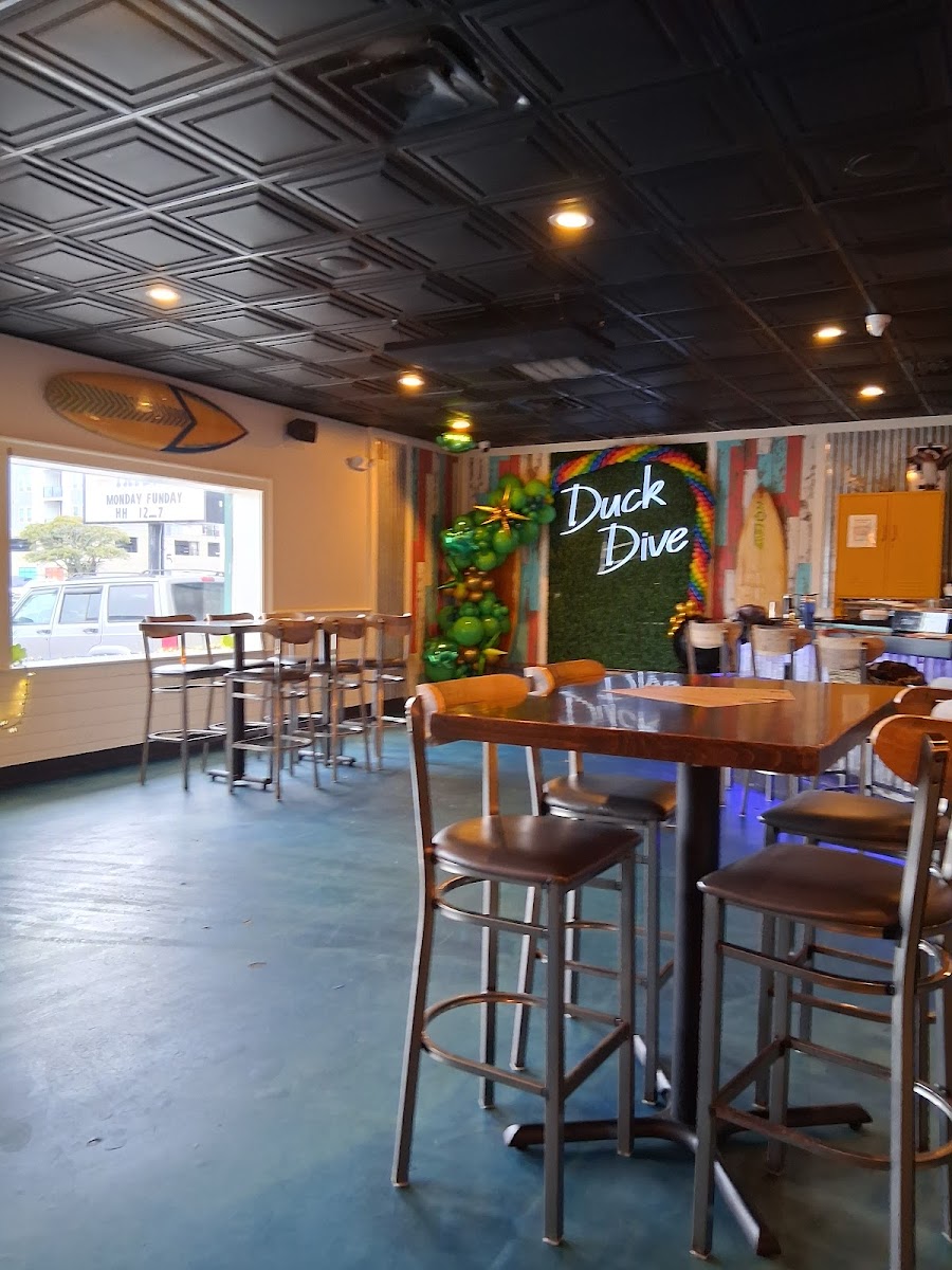 Duck Dive Tavern - Photo 4