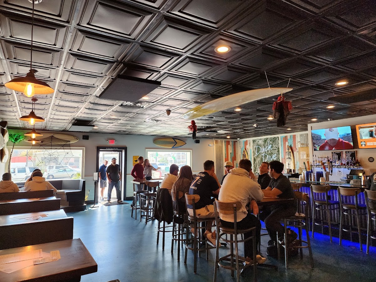 Duck Dive Tavern - Photo 5
