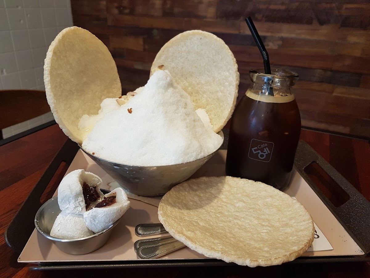 Cafe Dongnae Bucheon Station Branch - Photo 9