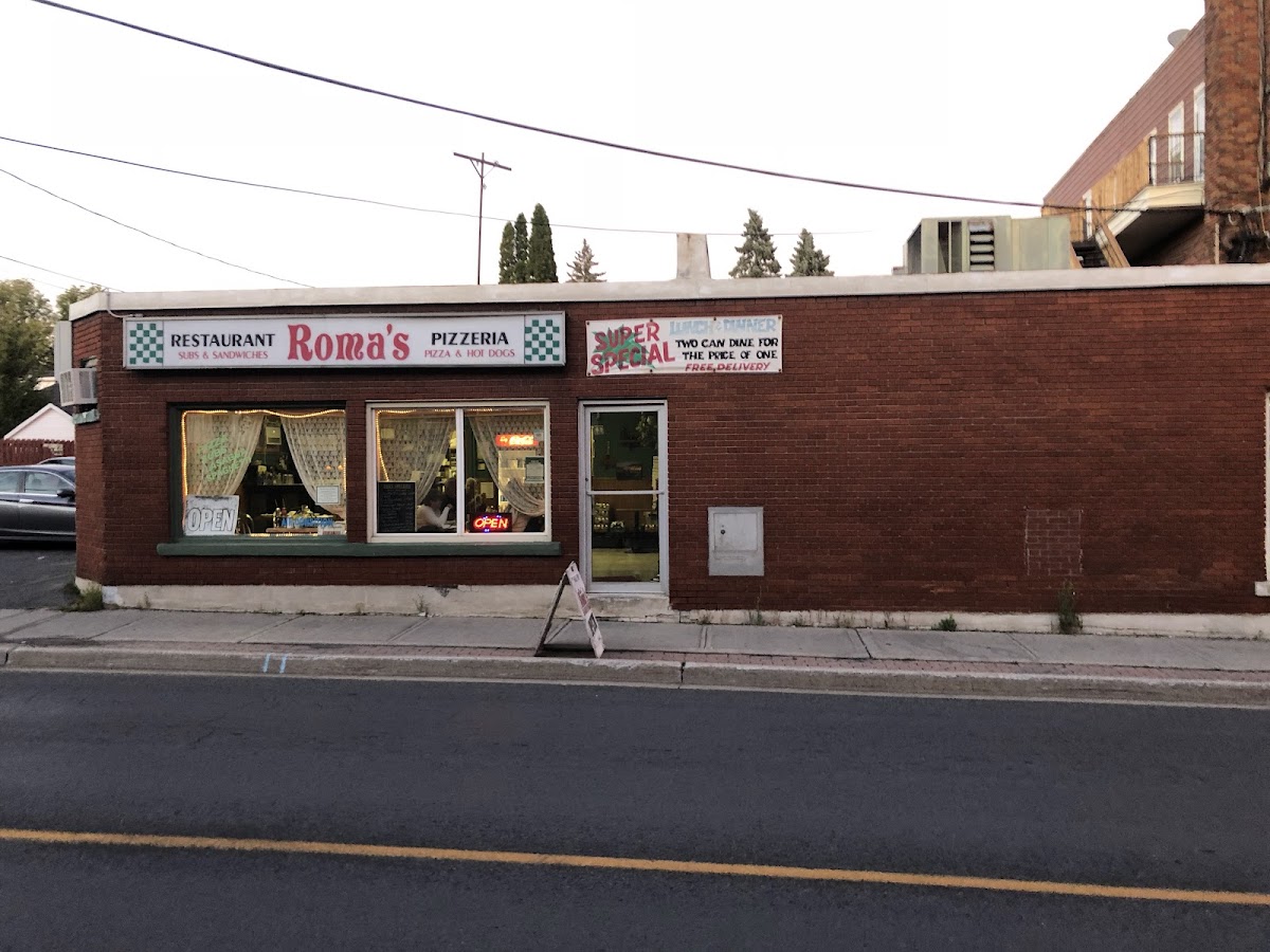 New Roma's Restaurant - Photo 9