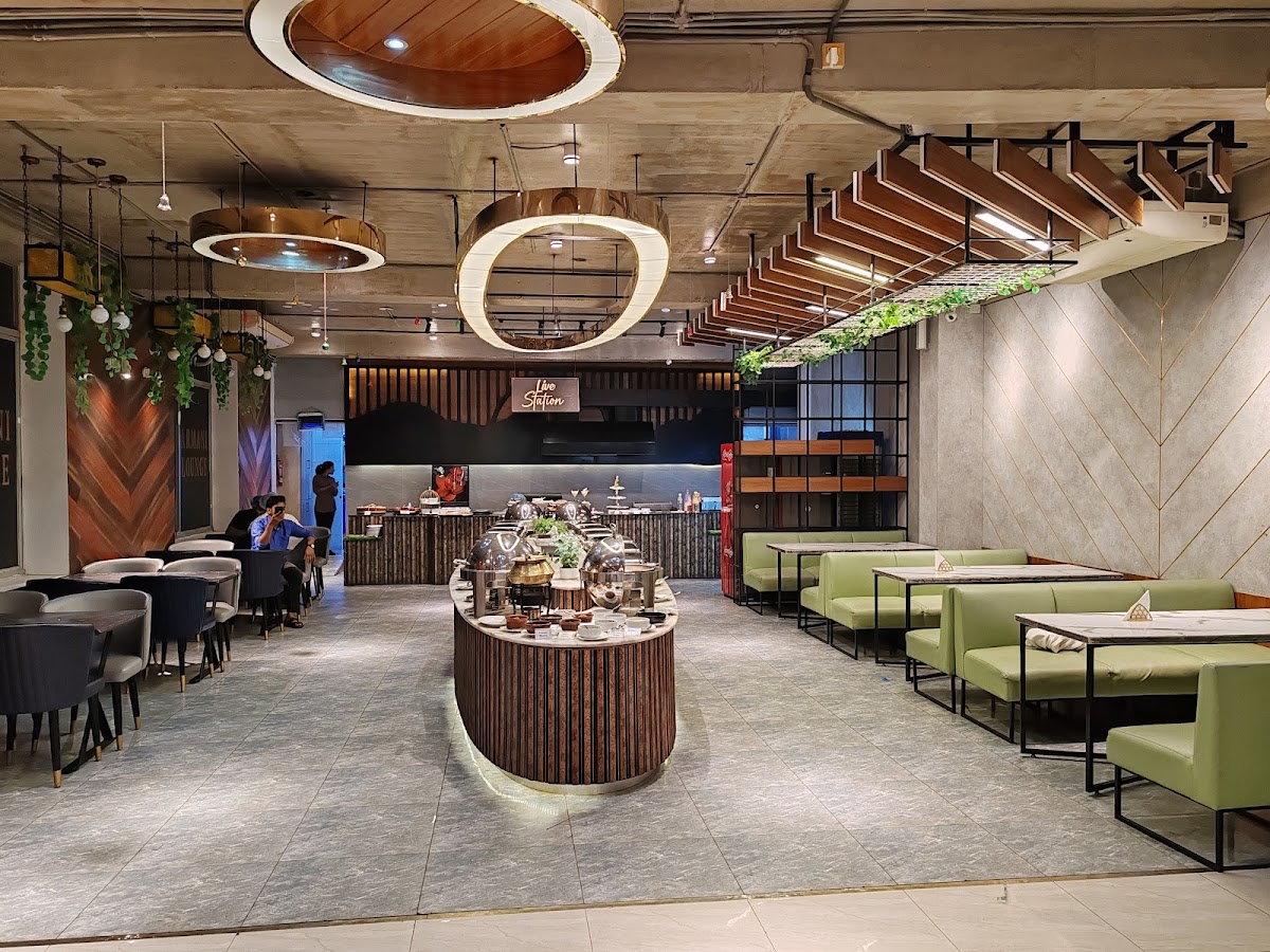 ARMANI LOUNGE - Photo 3