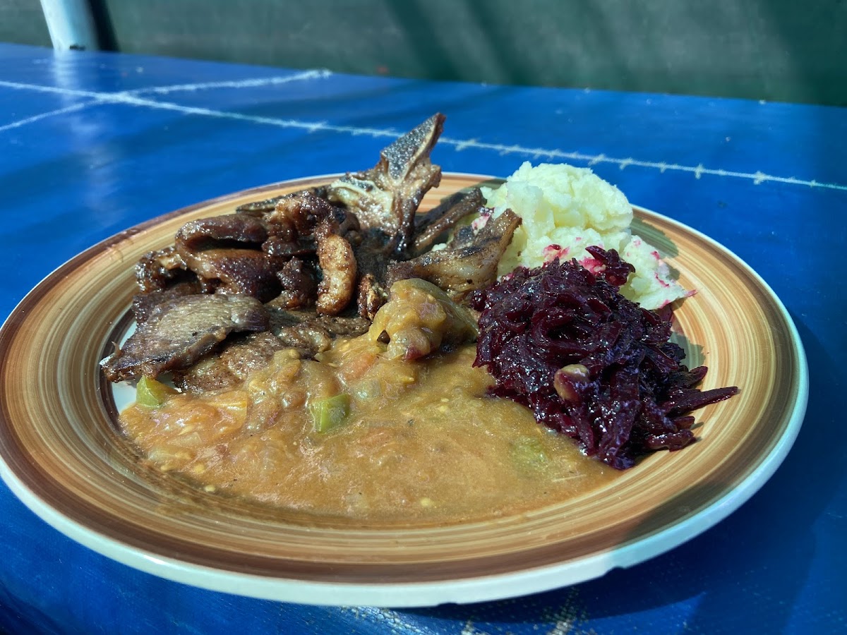 Mma-Mpho 's Fast Foods - Photo 1