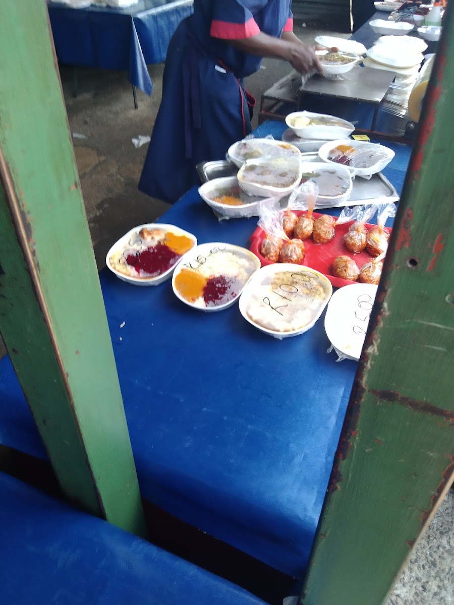 Mma-Mpho 's Fast Foods - Photo 7
