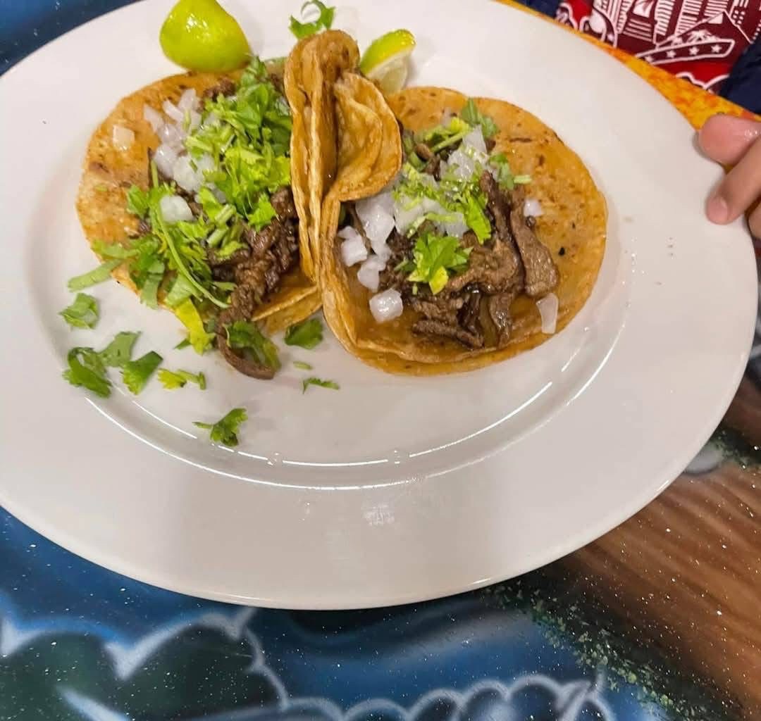 Guzman Taqueria - Photo 3