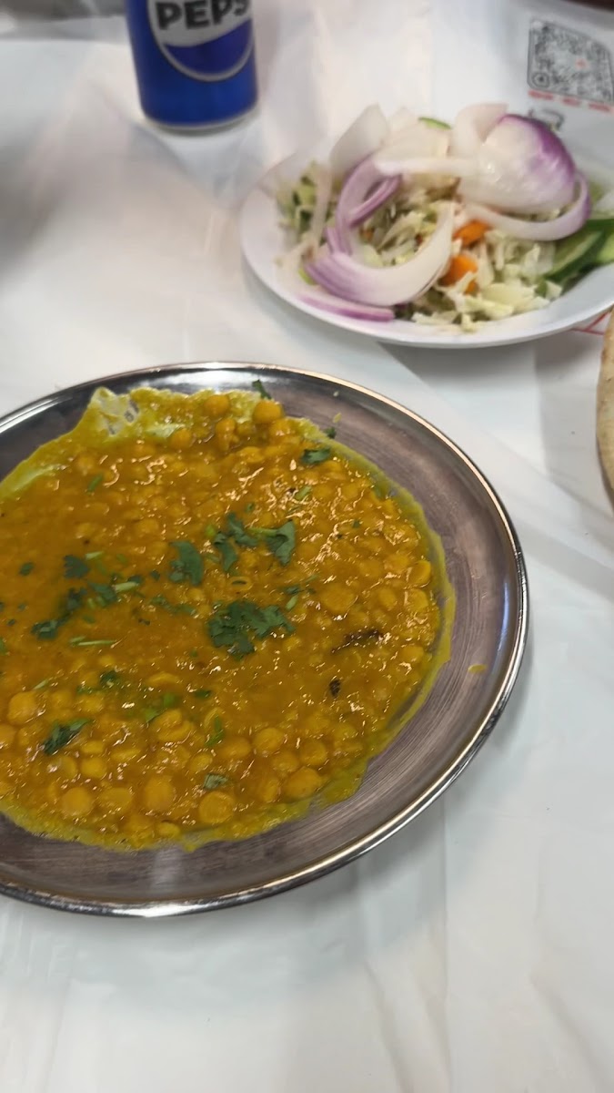 Islamabad Restaurant - Photo 1