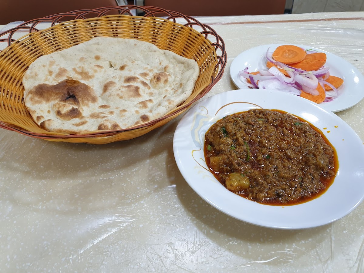 Islamabad Restaurant - Photo 5