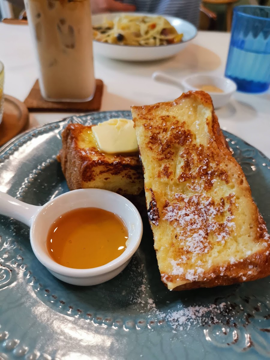A Bread & Coffee Place - Photo 9