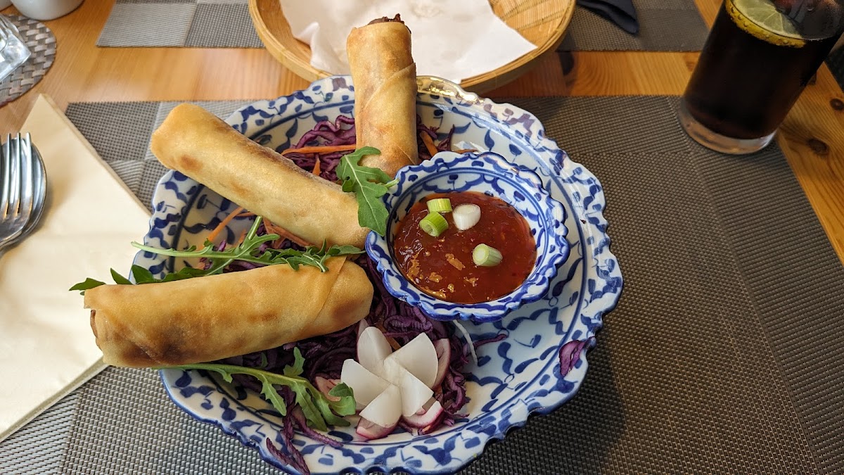 Sunitras Thai Restaurant - Photo 3