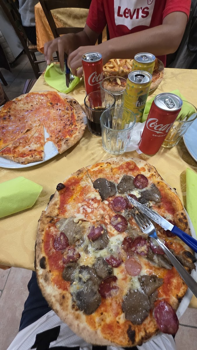 Speedy Pizza (La Maddalena) - Photo 3