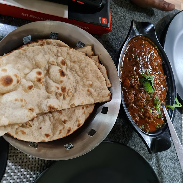 Tandoori Roti & Mutton Curry