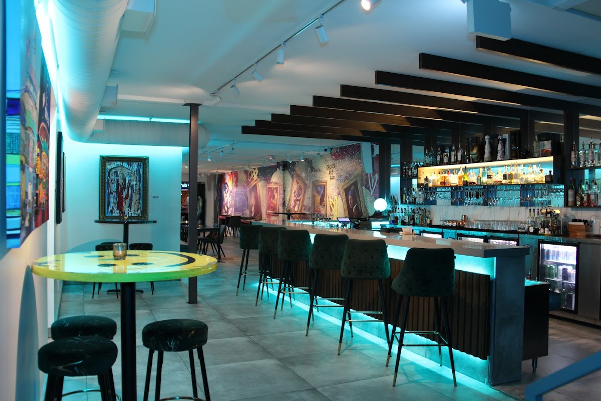 Canvas Art Bar