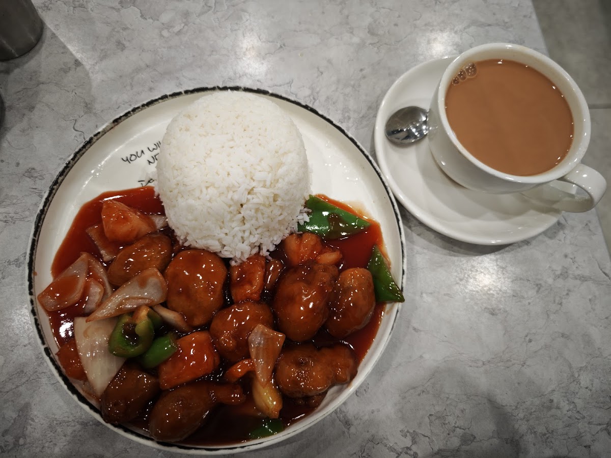 Fai's Cafe 香港仔茶餐廳 - Photo 2