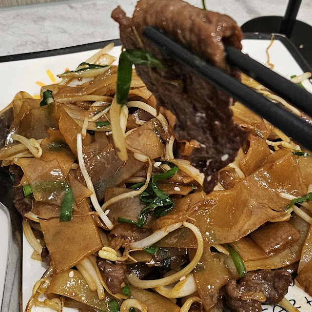 Beef Fried Noodles or Rice Noodles