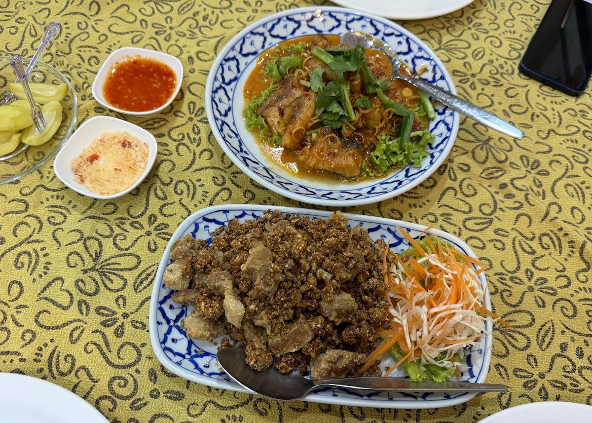 Jaelek Thai Restaurant - Photo 3