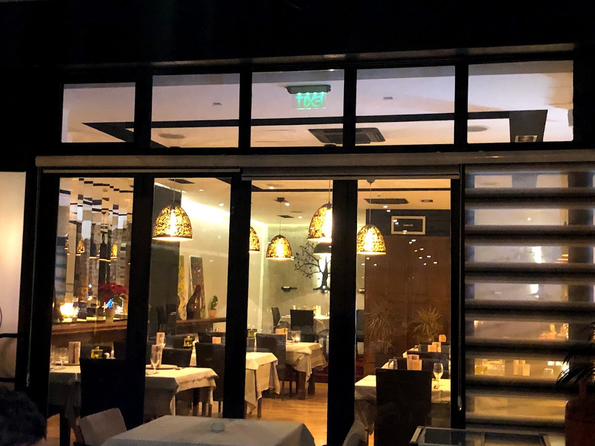 Casablanca Restaurant - Photo 7