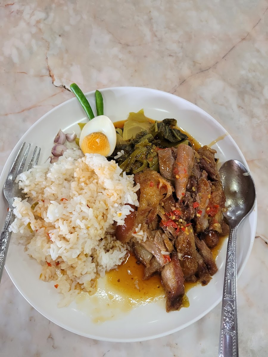 Khun Sarai Restaurant - Photo 5