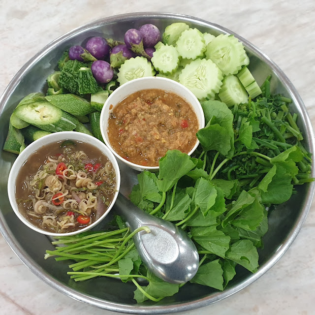 น้ําพริกผักสด