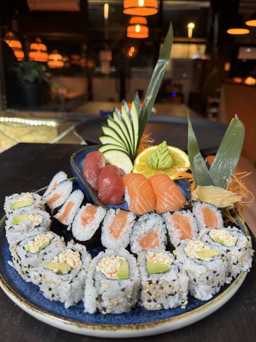 Haru sushi - Photo 1