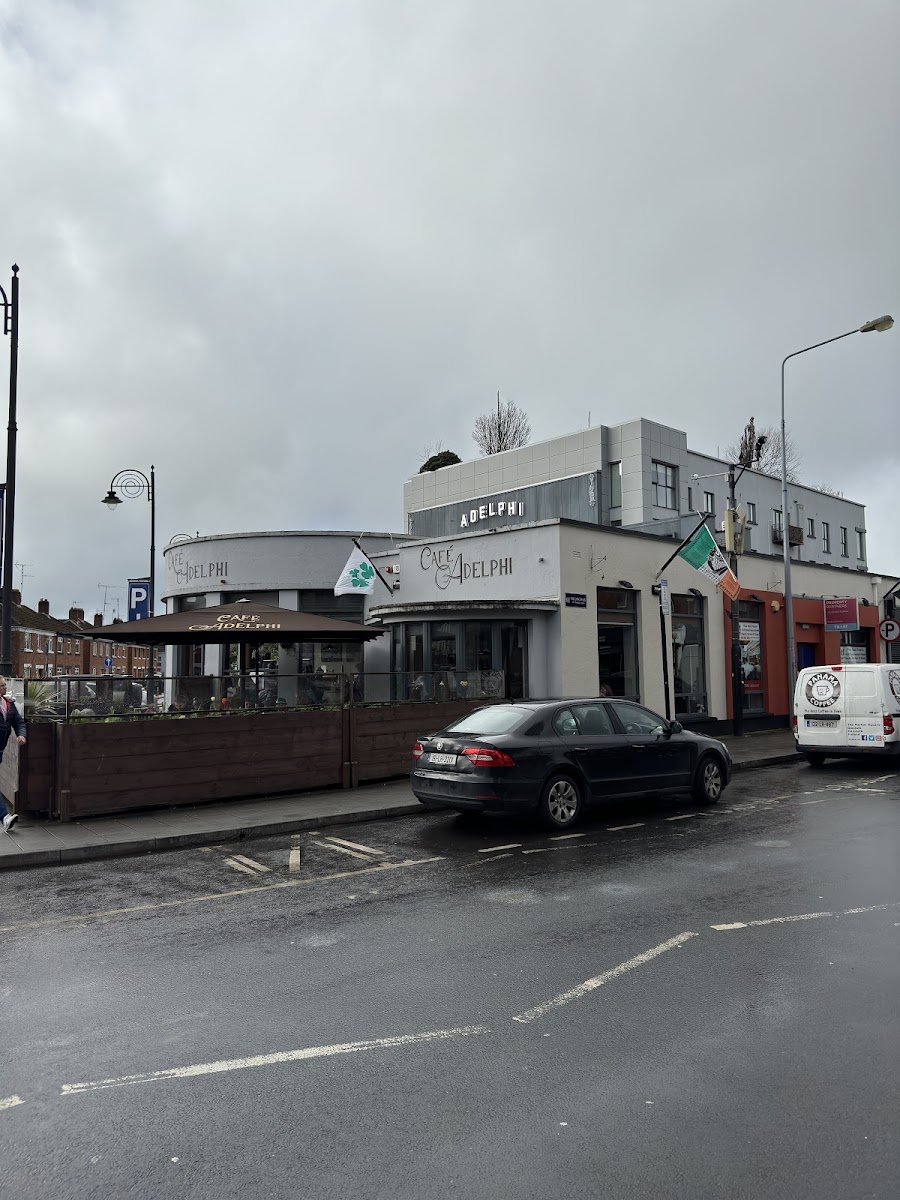 Cafe Adelphi - Photo 3