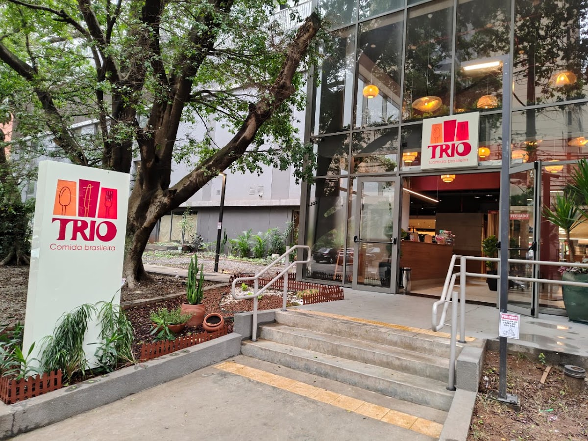 Trio Pasta & Grill