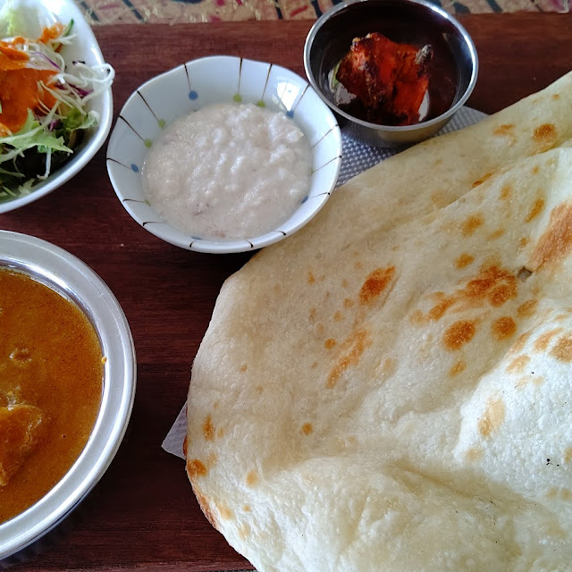 ホリデイ ランチ チキン カレー セット